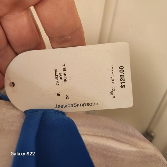 Jessica Simpson Pleated Dress. NWT. Size Medium - Picture 6 of 13